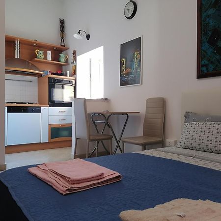 A Due Passi Appartament Hotel Palermo Bilik gambar