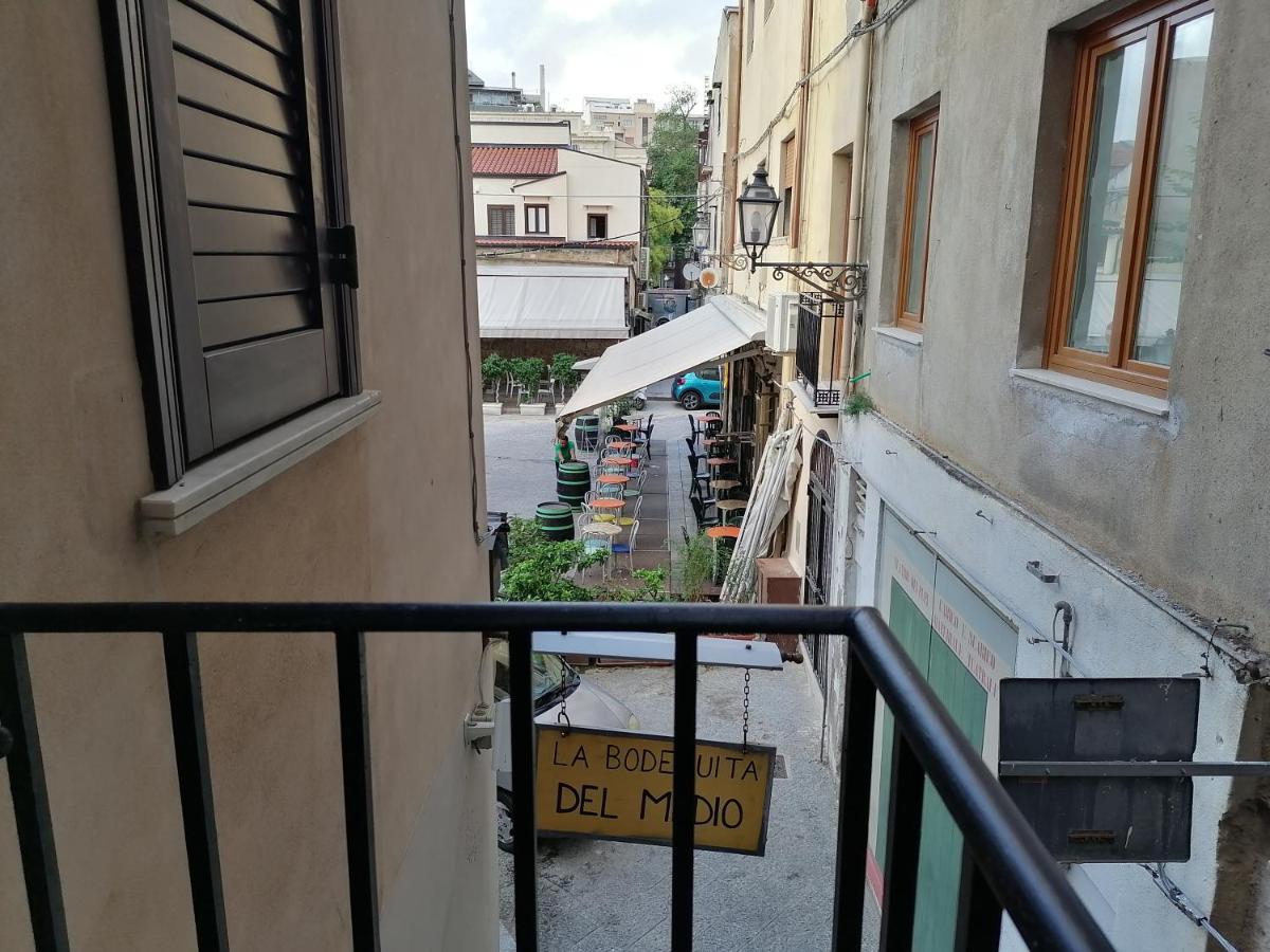 A Due Passi Appartament Hotel Palermo Bilik gambar